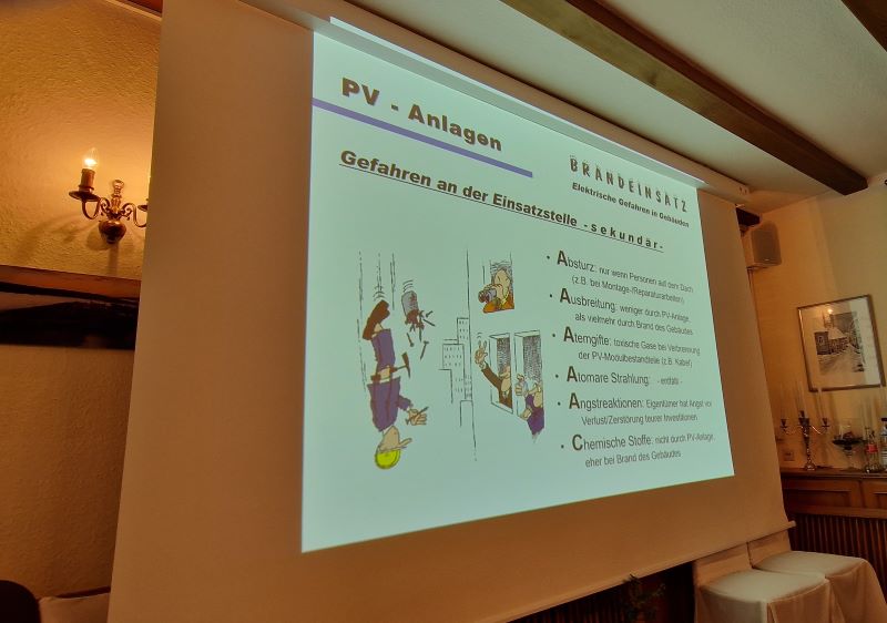 Bild "&Uuml;bungen:20221123_Uebung_Gastvortrag.jpg"