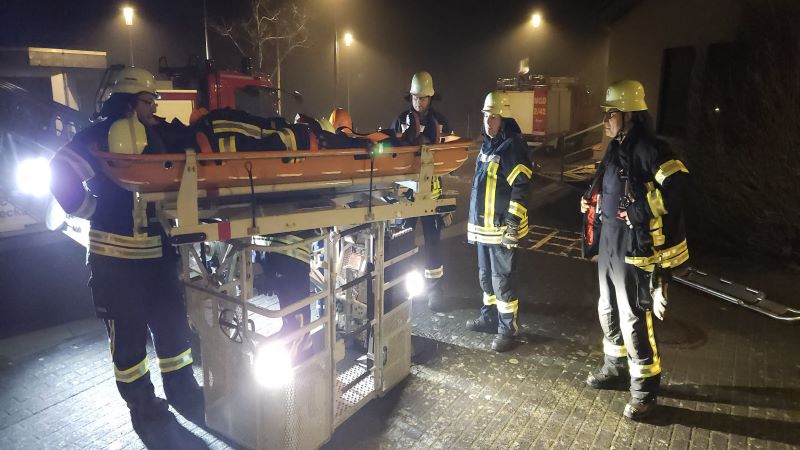 Bild "&Uuml;bungen:20240313_Uebung_Drehleiter.jpeg"