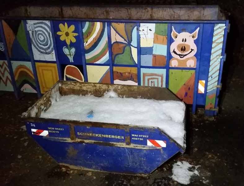 Bild "Einsatzberichte:271014_Einsatz_Containerbrand_Tuchbleichenhalle.jpg"